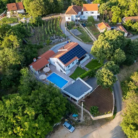 Вилла Lucija